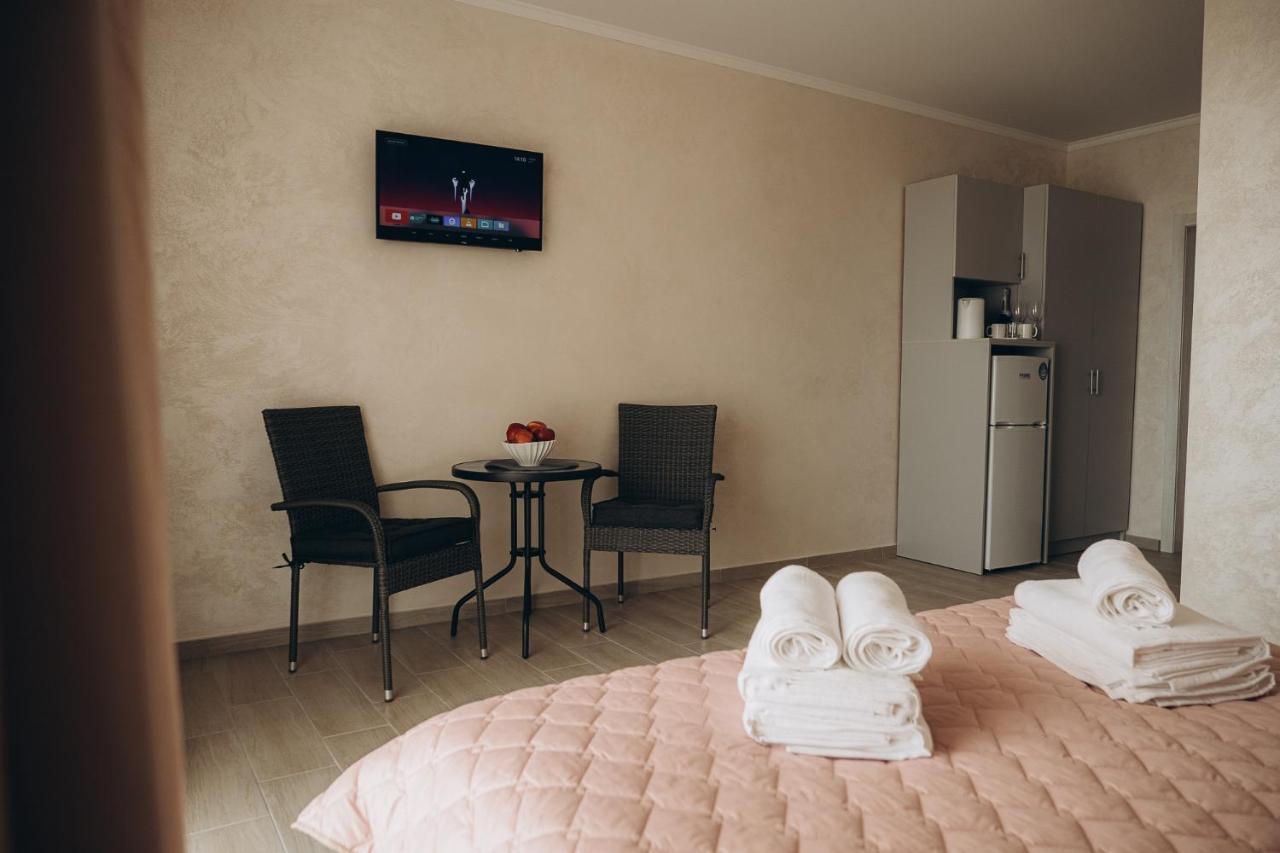 Hotel Три Слона Zatoka Exteriér fotografie