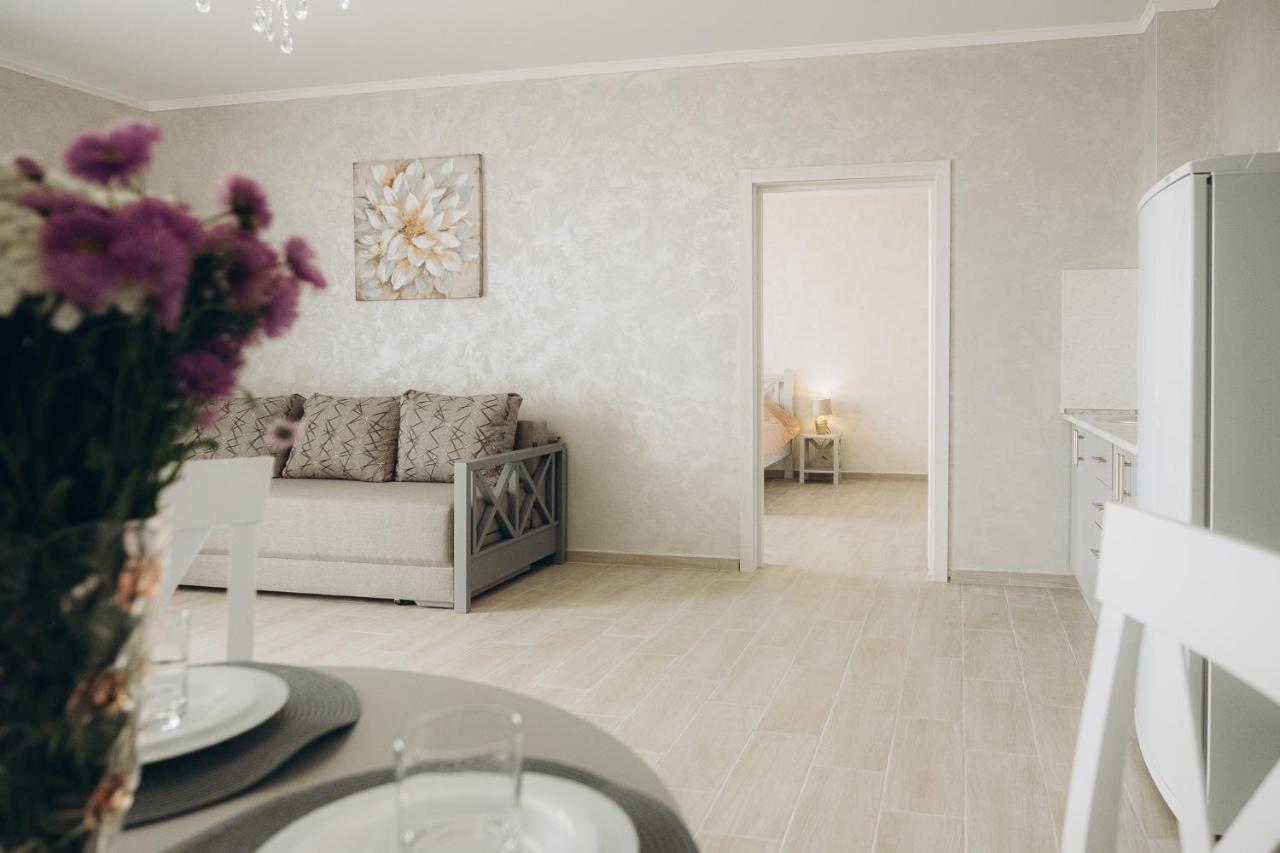 Hotel Три Слона Zatoka Exteriér fotografie