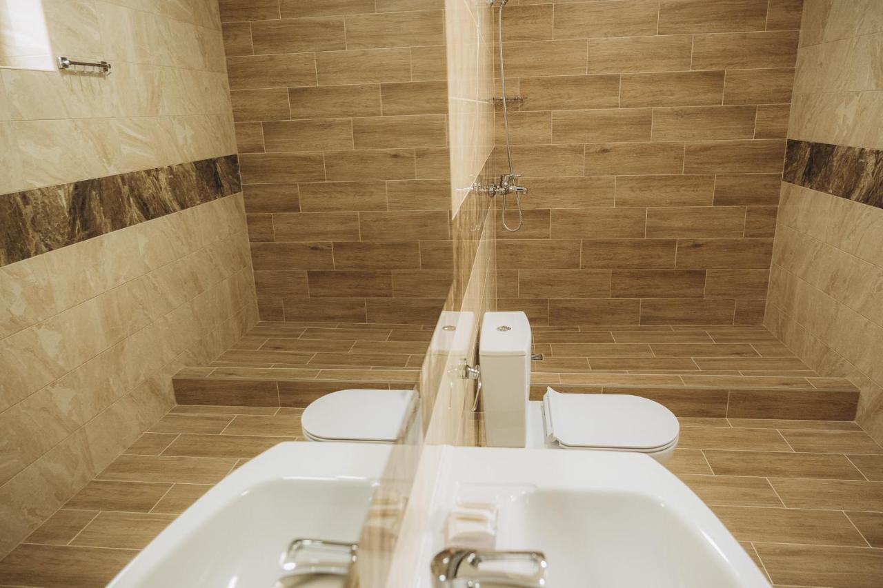Hotel Три Слона Zatoka Exteriér fotografie