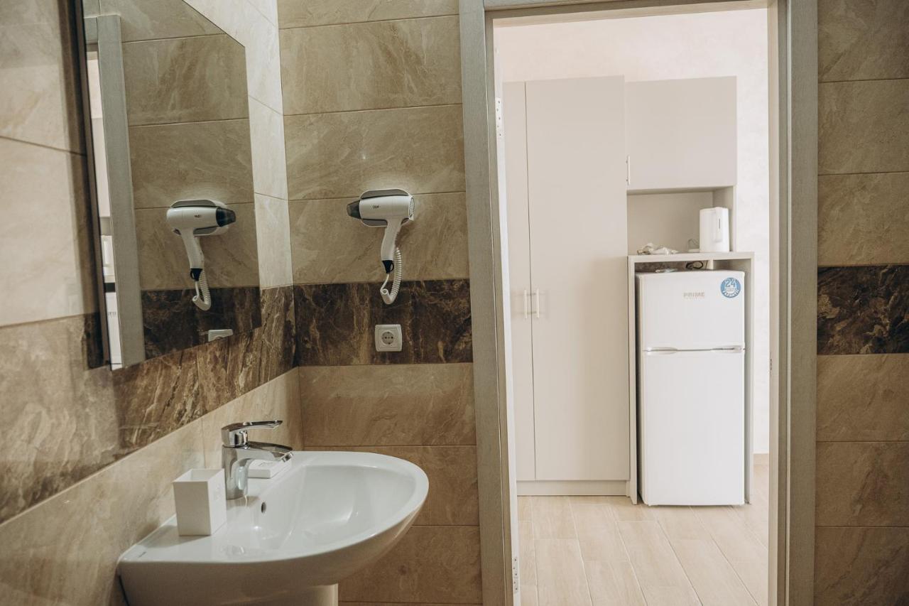 Hotel Три Слона Zatoka Exteriér fotografie