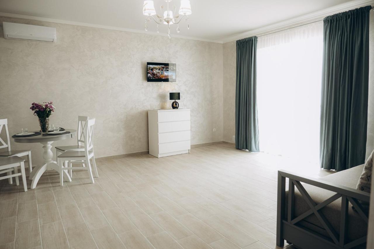 Hotel Три Слона Zatoka Exteriér fotografie