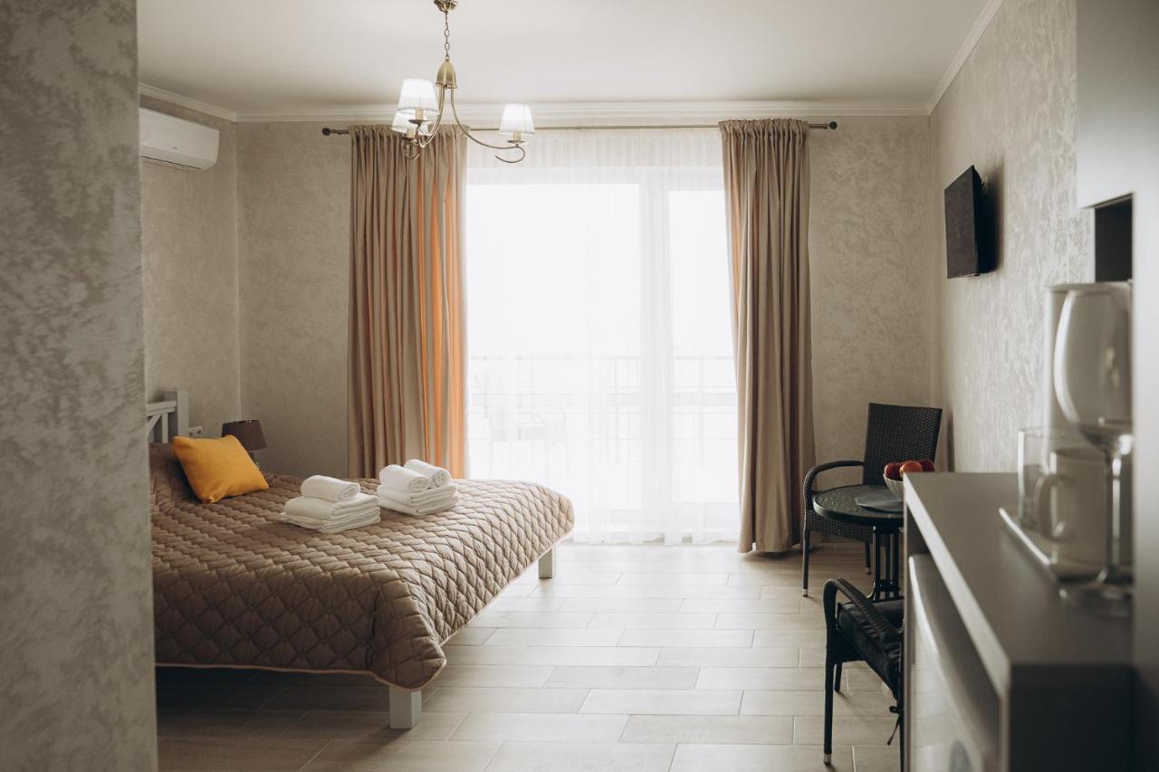 Hotel Три Слона Zatoka Exteriér fotografie