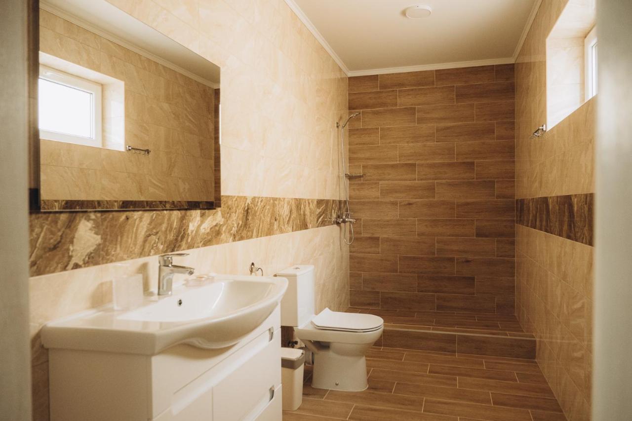 Hotel Три Слона Zatoka Exteriér fotografie