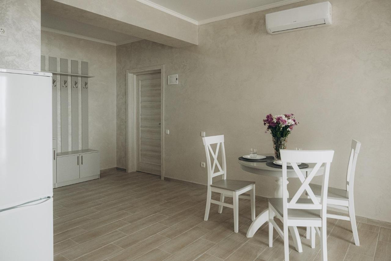 Hotel Три Слона Zatoka Exteriér fotografie