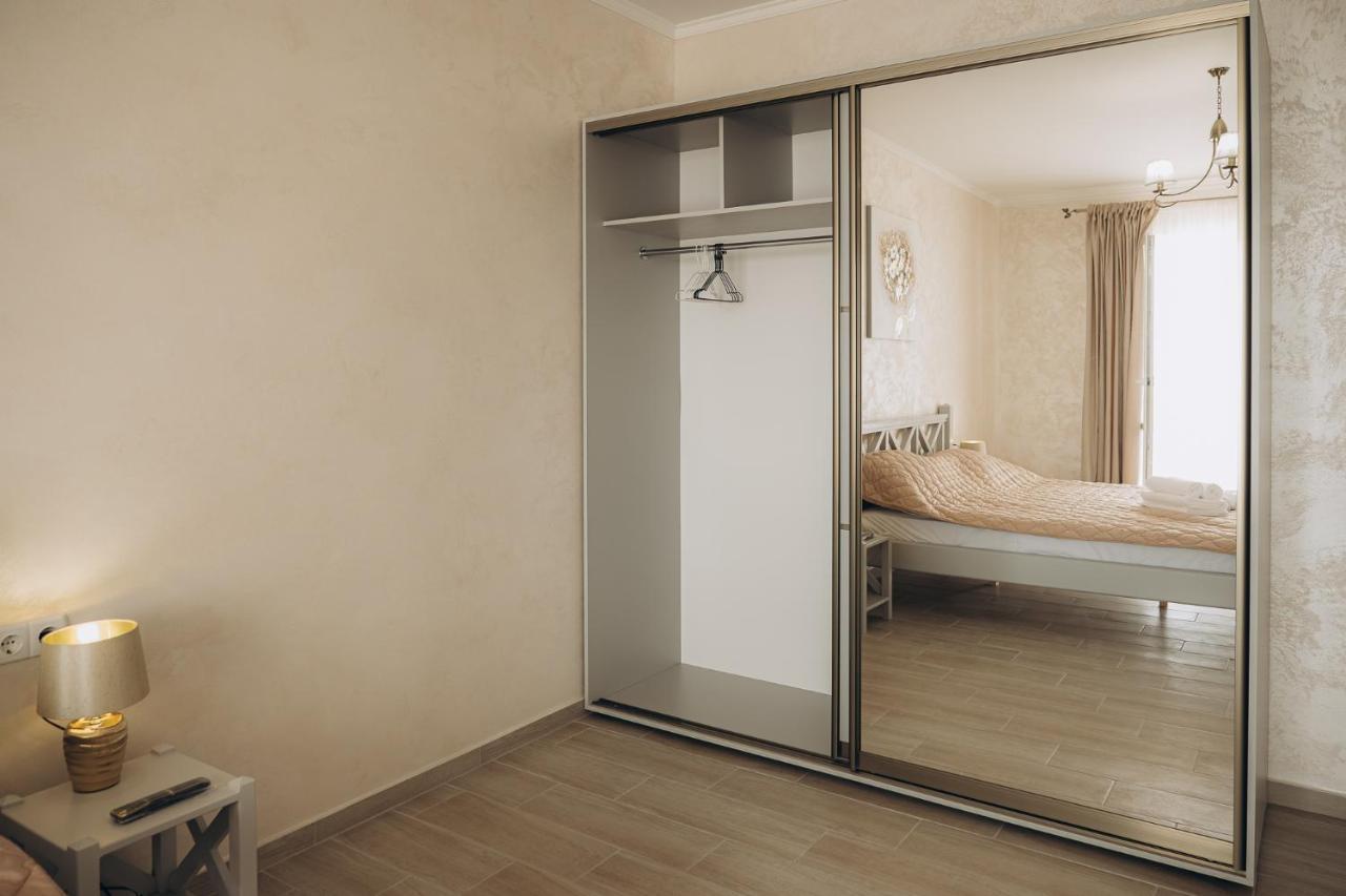 Hotel Три Слона Zatoka Exteriér fotografie
