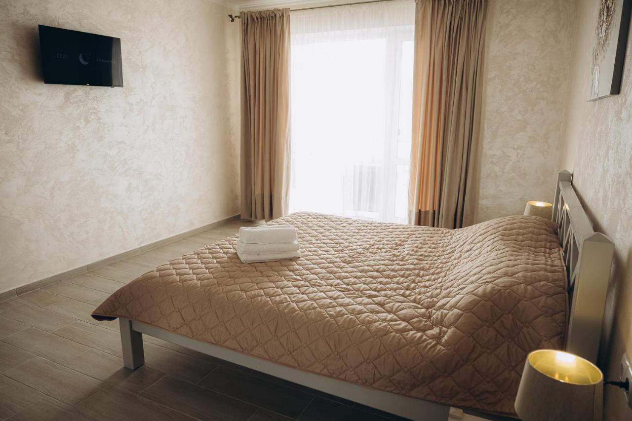Hotel Три Слона Zatoka Exteriér fotografie