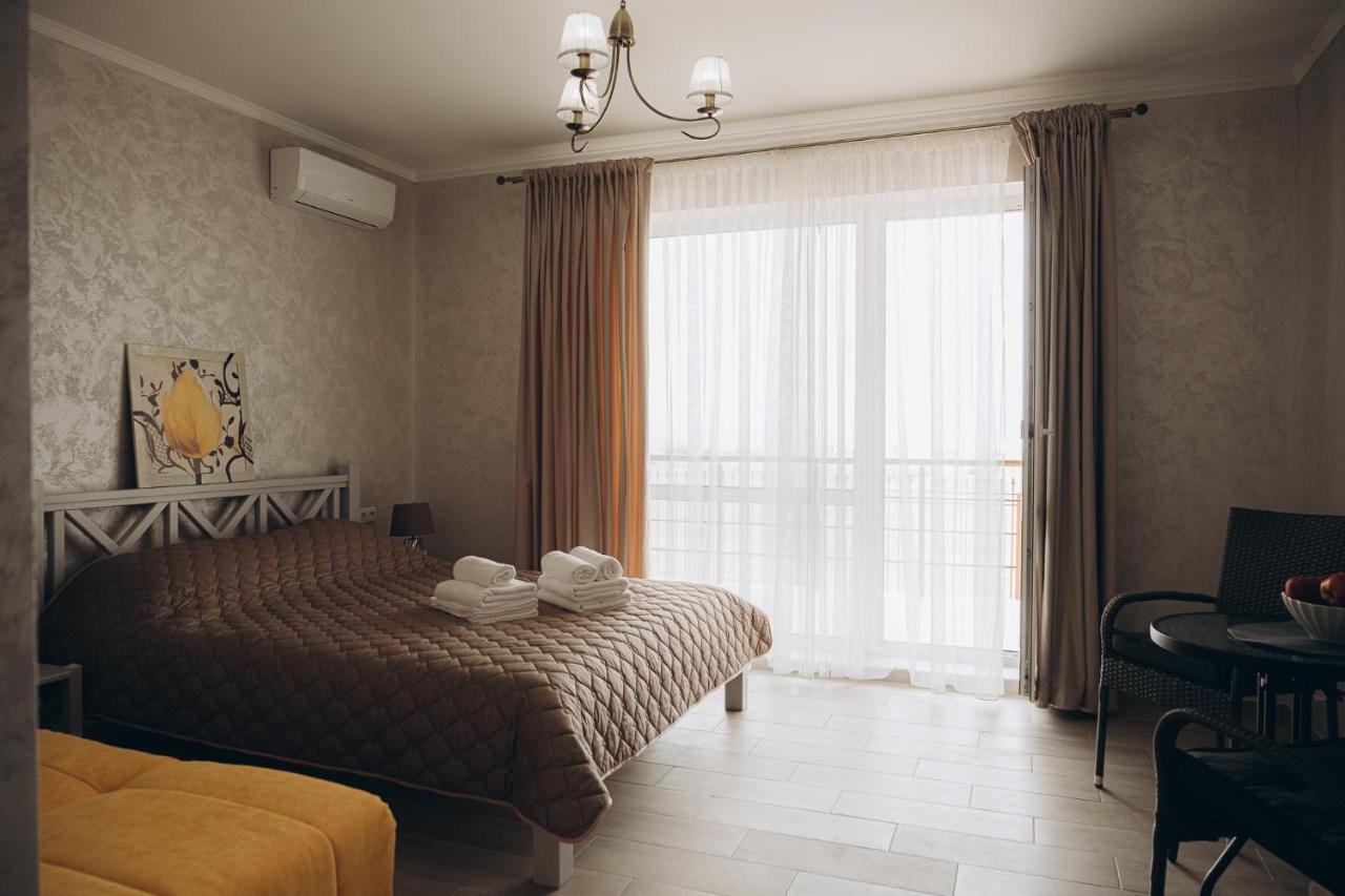 Hotel Три Слона Zatoka Exteriér fotografie