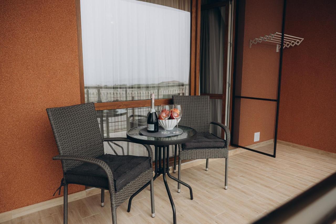 Hotel Три Слона Zatoka Exteriér fotografie