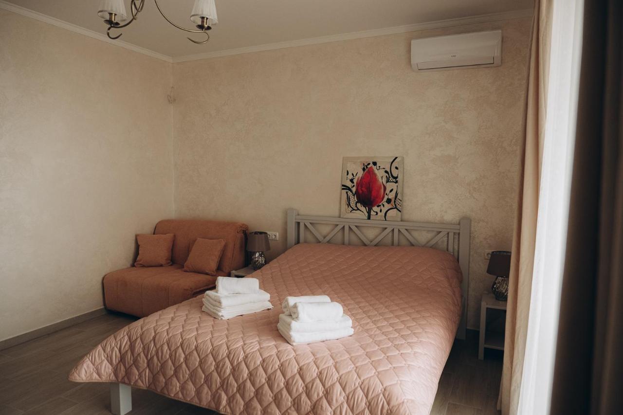 Hotel Три Слона Zatoka Exteriér fotografie