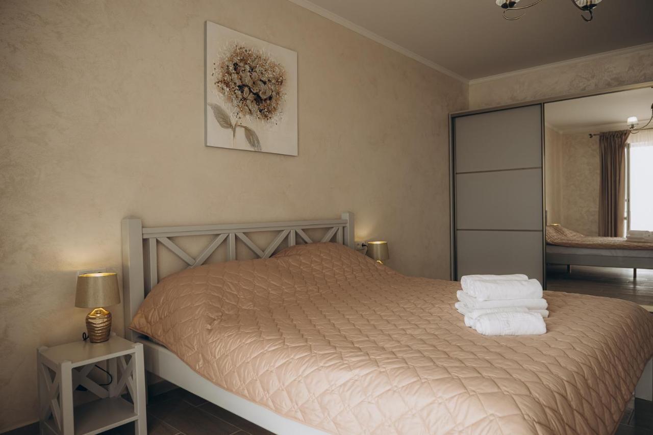 Hotel Три Слона Zatoka Exteriér fotografie