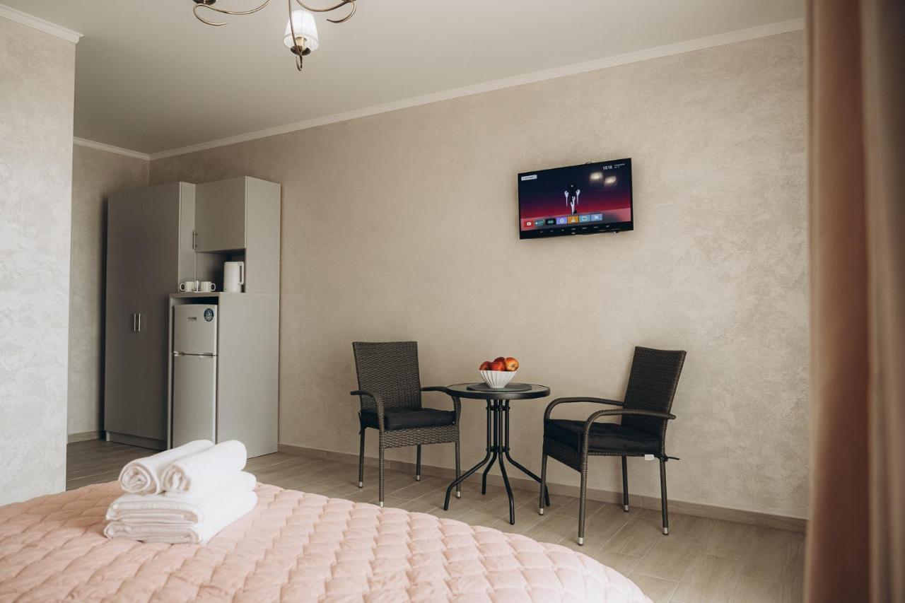 Hotel Три Слона Zatoka Exteriér fotografie