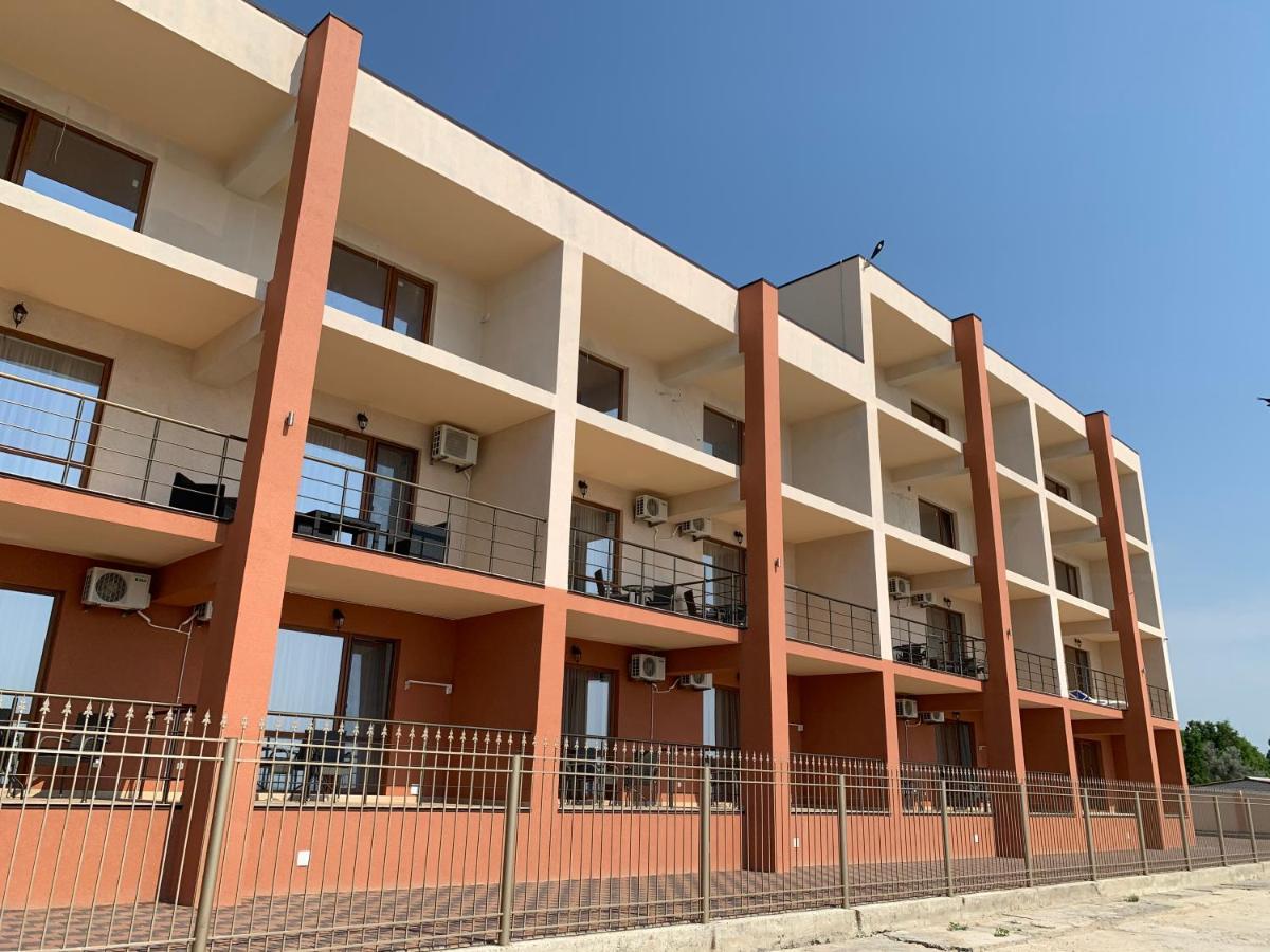 Hotel Три Слона Zatoka Exteriér fotografie