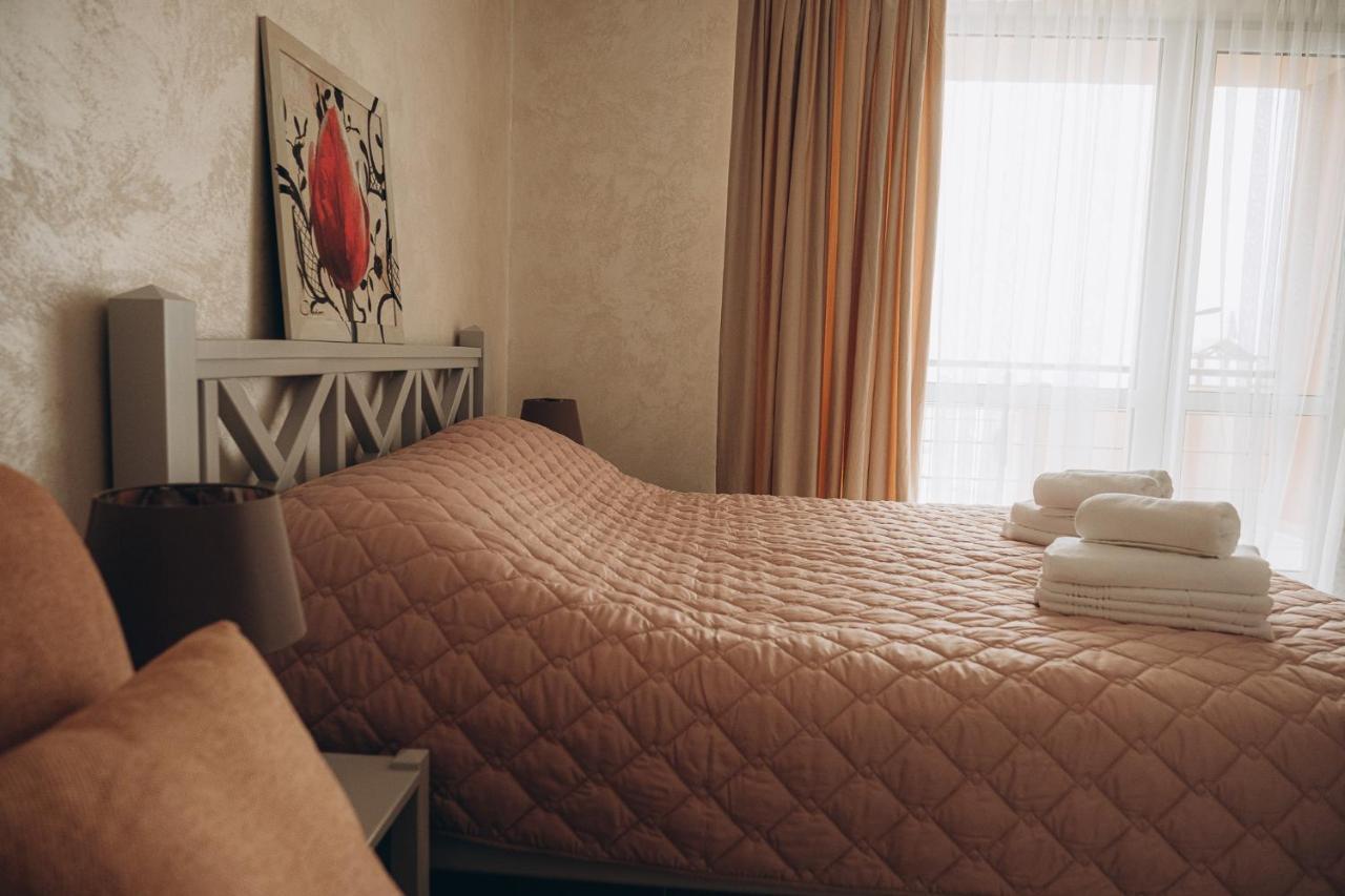 Hotel Три Слона Zatoka Exteriér fotografie