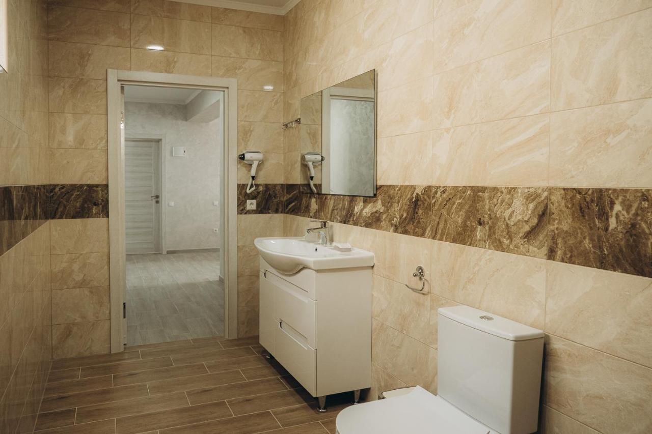 Hotel Три Слона Zatoka Exteriér fotografie